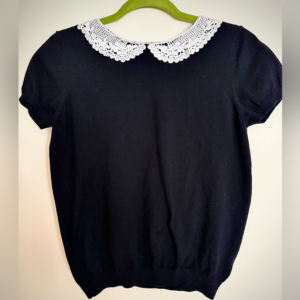 💥SOLD💥🖤Forever 21 Black Knit Top with White Lace Designed Peter Pan Collar 🐦‍⬛🖤
